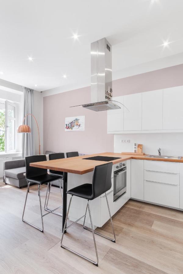 Apartament Days - Minimalist Flat - Trendy Karlin Praga