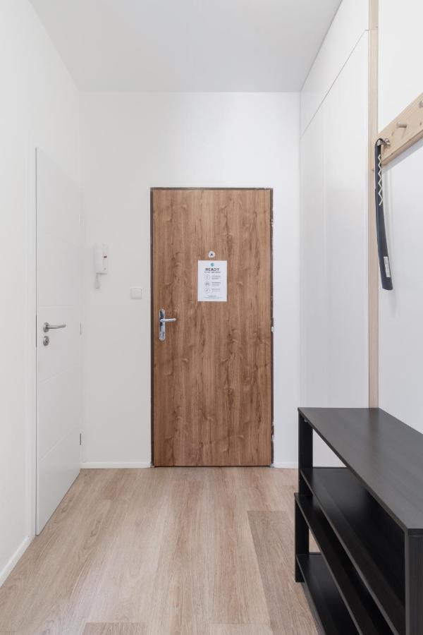 Days - Minimalist Flat - Trendy Karlin Apartament